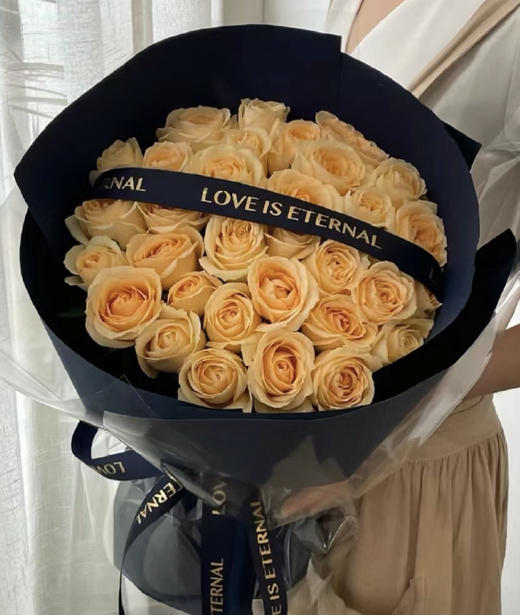 【浪漫情缘】C款，33朵高端蜜桃雪山玫瑰，精品高端花束 商品图0