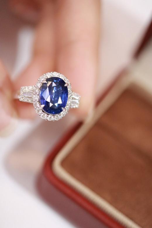 3.65ct 蓝宝石戒指 商品图2
