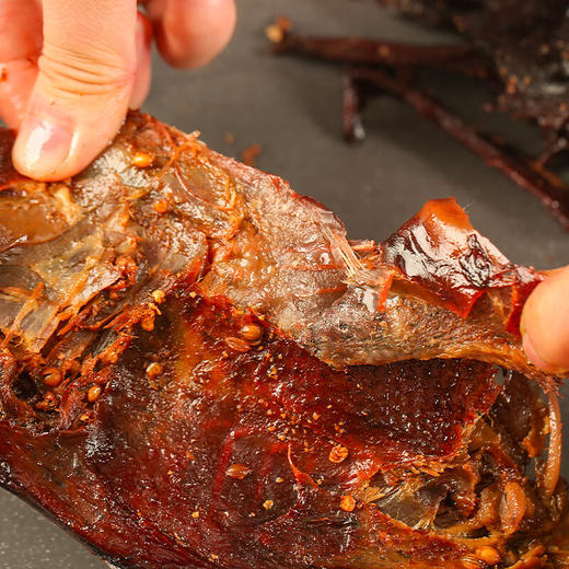 王饺儿常德酱板鸭300g湖南特产香辣鸭肉卤味手撕整只特辣年货批发 商品图2