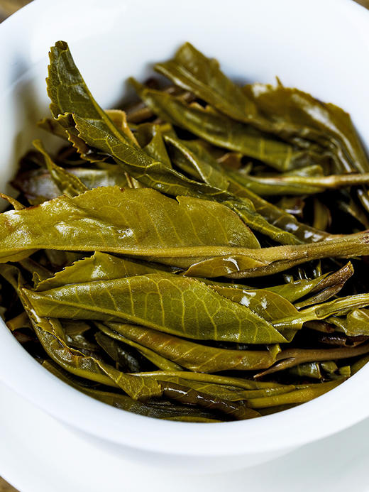 【班章竹筒茶】2017年勐海班章五寨茶区拼配岩老亲制竹筒茶普洱茶生茶300克茶叶 商品图2