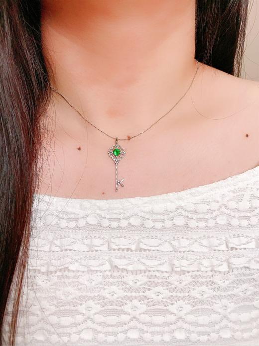 0.35ct 祖母绿吊坠 商品图5