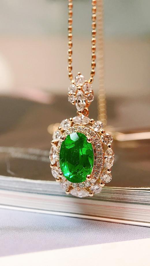 0.92ct 祖母绿吊坠 商品图2