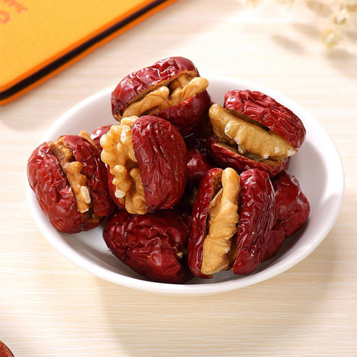 西域果园灰枣夹核桃500g 商品图2