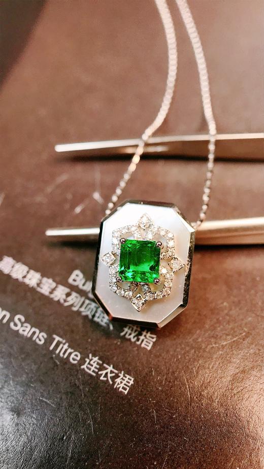 0.35ct 祖母绿手镯吊坠 商品图2
