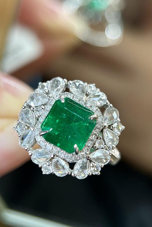 2.01ct 祖母绿戒指 商品图2