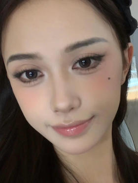 【日抛和半年抛双版本】 晶沙灰 yukicon |  中直径14.2，着色13.5 | 【同品牌多盒更划算,选款完整色板在详情页】日抛国产基弧8.5 含水50％ | 年抛基弧8.6含水38％