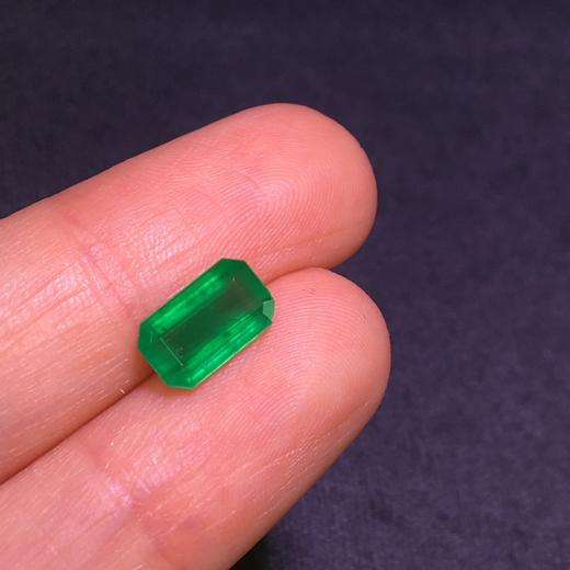 1.7ct 祖母绿裸石 商品图0