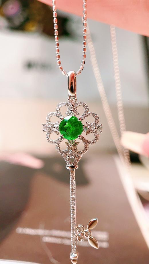0.35ct 祖母绿吊坠 商品图4