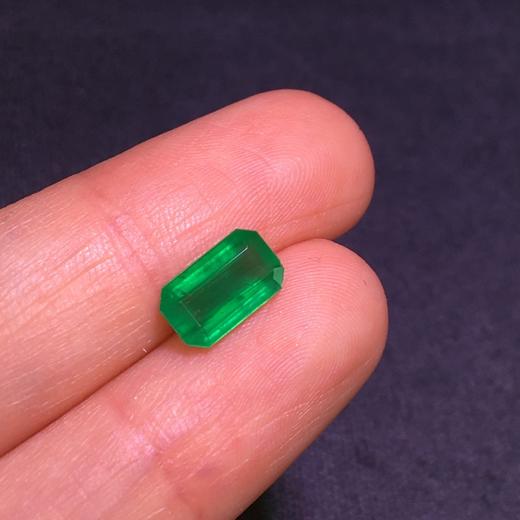 1.7ct 祖母绿裸石 商品图1