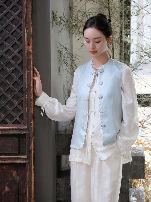 微瑕秒杀 |盛唐牡丹 |兰花纹真丝异色罗对襟马甲[特价品](特殊商品不退不换) 商品图1