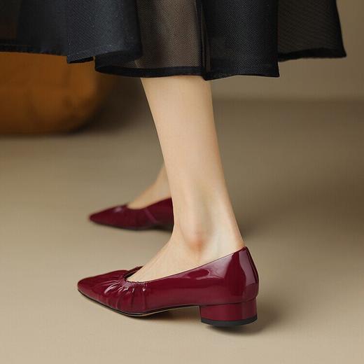 【预售5天】舒适柔软低跟奶奶鞋2024秋冬小方头褶皱里外全皮软底休闲单鞋NJMK&K633 商品图2