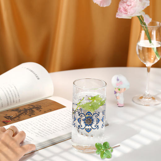 蓝花缠枝莲如意云纹玻璃杯 商品图1