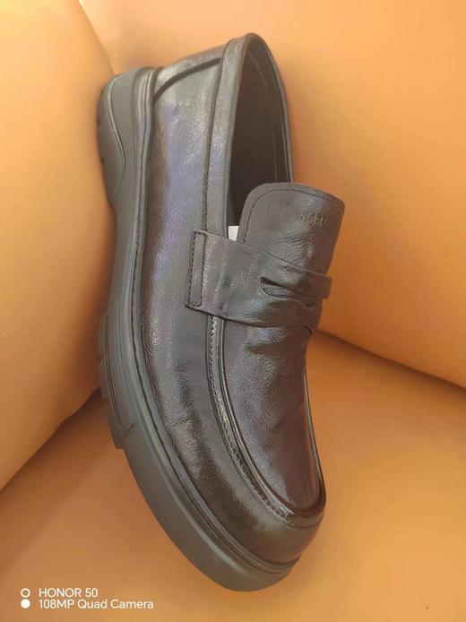 木林森秋季商务自然抓皱休闲厚底圆头皮鞋 商品图1