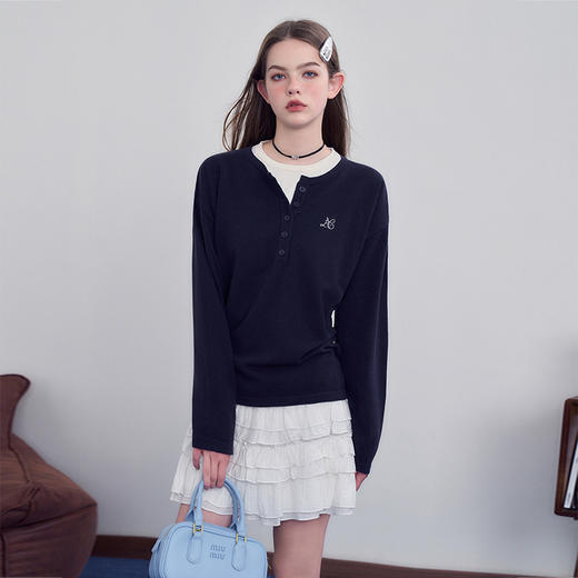 学院风慵懒随性撞色拼接假两件长袖轻薄毛衣女秋季针织衫V3342360 商品图4