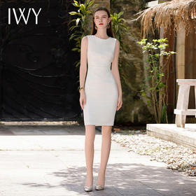 IWY/米白色修身收腰显瘦连衣裙女秋装干练百搭无袖背心职业西服裙Q620