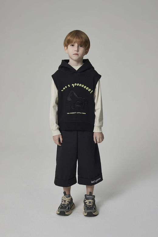 8楼淇木童装24秋款裤子 吊牌价：488元 商品图3