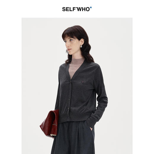 【笑脸衣橱】SELFWHO羊绒桑蚕丝混纺纯色针织开衫2024秋季新款v领气质上衣外套 商品图1