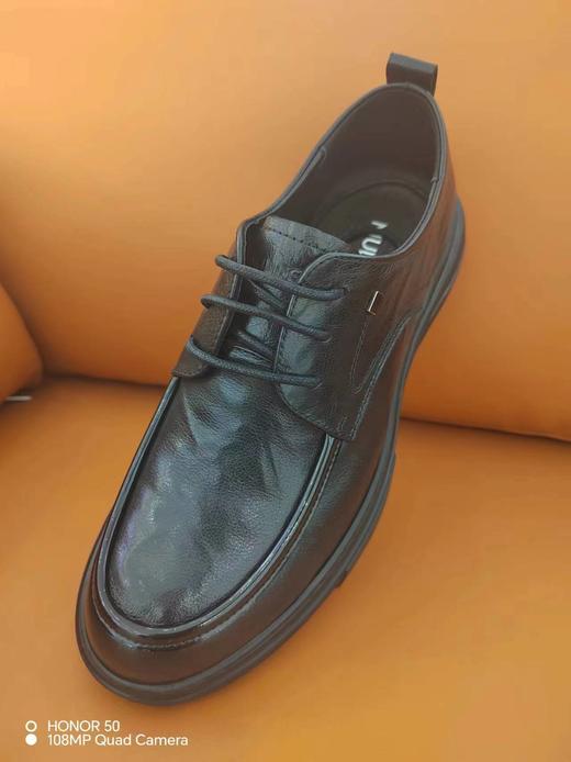 木林森秋季商务自然抓皱休闲厚底圆头系带皮鞋 商品图1