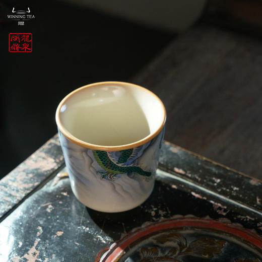 龙泉问鼎彩绘哥窑天水杯（腾龙陵云）（缺货） 商品图1