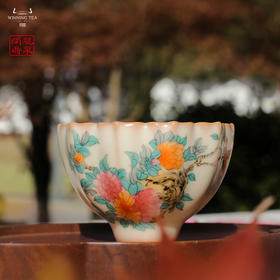 龙泉问鼎彩绘哥窑青葵杯 （蝴蝶花间）（缺货）