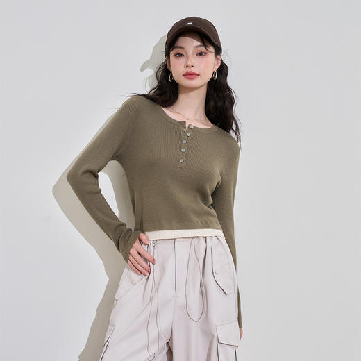 西遇长袖修身针织衫女新款薄款显瘦假两件短款上衣D3342260 商品图2