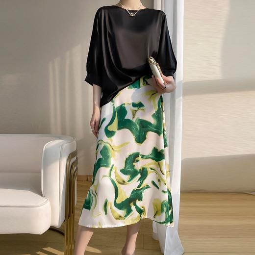 新品上市 秋季新款七分袖冰丝短袖T恤女士圆领宽松大码桑蚕丝缎面上衣T恤衫 商品图2