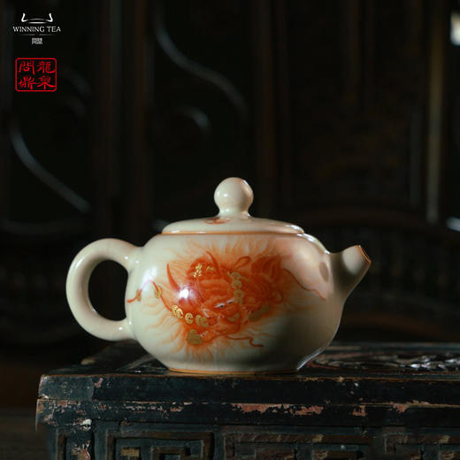 龙泉问鼎彩绘哥窑西施壶（纳财积福）（缺货） 商品图0