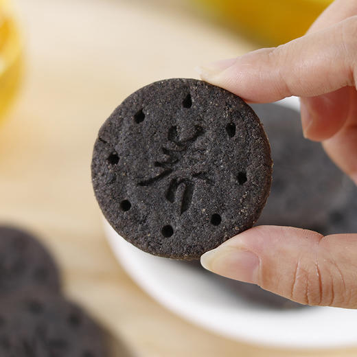 【代餐新宠！无糖五黑粗粮饼干】选用好原料黑豆/黑米/黑芝麻/黑枸杞/黑桑葚/山药，口感酥脆香浓 满口芝麻香，黑芝麻谷物代餐休闲加餐饼干Y 商品图3