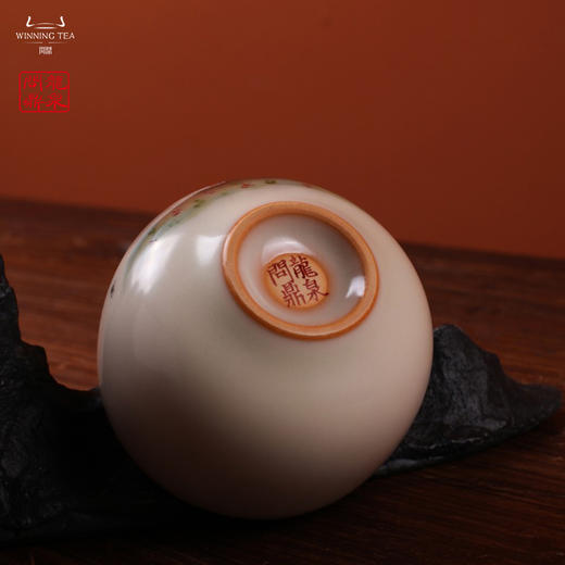 龙泉问鼎彩绘哥窑晴雪杯（吾园趣深） 商品图3