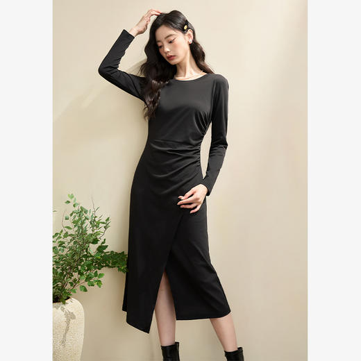 简约高级感开叉针织裙女秋季气质通勤褶皱收腰长袖连衣裙V3342208 商品图3