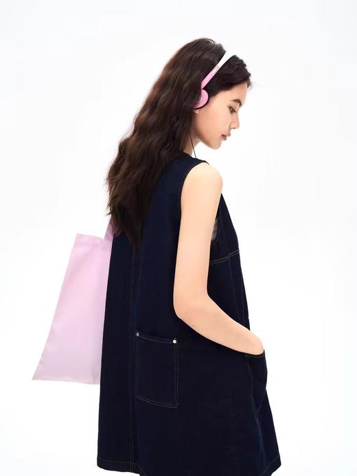 heris/H42106/手写线迹刺绣标 V领原色牛仔A摆减龄百搭连衣裙 商品图1