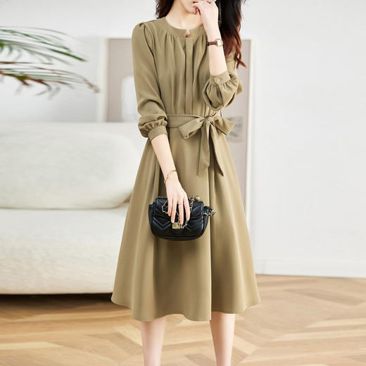 纯色圆领泡泡袖，显瘦气质大摆裙连衣裙HR-QIXFS24019 商品图3