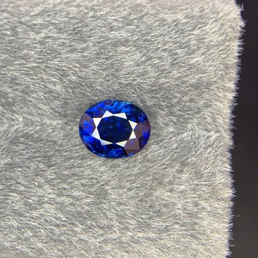 2.89ct 蓝宝石裸石 商品图4