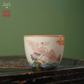 龙泉问鼎彩绘哥窑朔风杯（玄鹤献寿）（缺货）