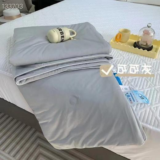 【凉感丝被，舒适又清爽】纯色凉感丝夏被 高端夏季空调被 机洗单双人宿舍薄被子 多种颜色可选-QQ 商品图8