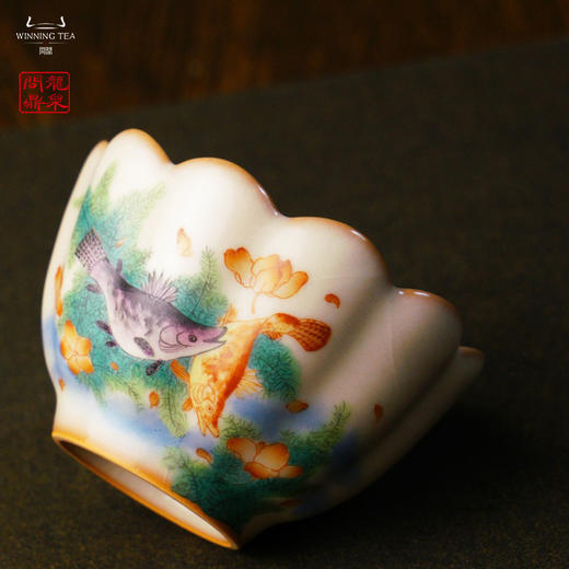 龙泉问鼎彩绘哥窑菡萏杯（年年有余）（缺货） 商品图1