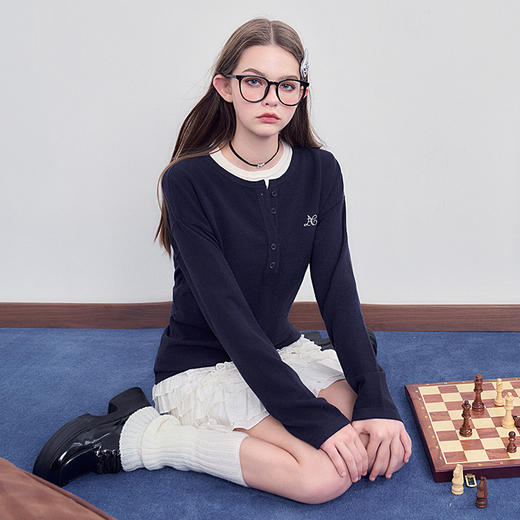 学院风慵懒随性撞色拼接假两件长袖轻薄毛衣女秋季针织衫V3342360 商品图0