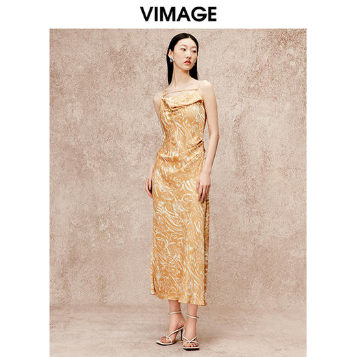VIMAGE纬漫纪秋季新款印花设计感收腰吊带连衣裙V2207813 商品图2
