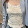 【碎花上衣，甜美之选】甜美欲滴，内搭夏季必备！纯欲甜妹，轻盈背心，美得令人心动。花边吊带配上胸垫，修身显瘦。薄款碎花上衣，为你轻松增添魅力！ 商品缩略图1