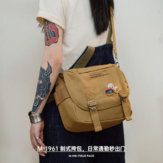 马登美式复古M1961字母印花帆布斜挎包手提时尚大容量托特包夏女 商品图1