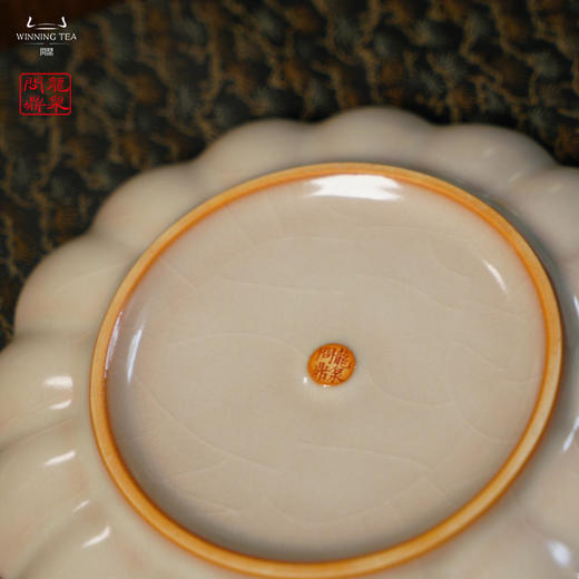 龙泉问鼎彩绘哥窑东篱壶承（五桃）（缺货） 商品图3