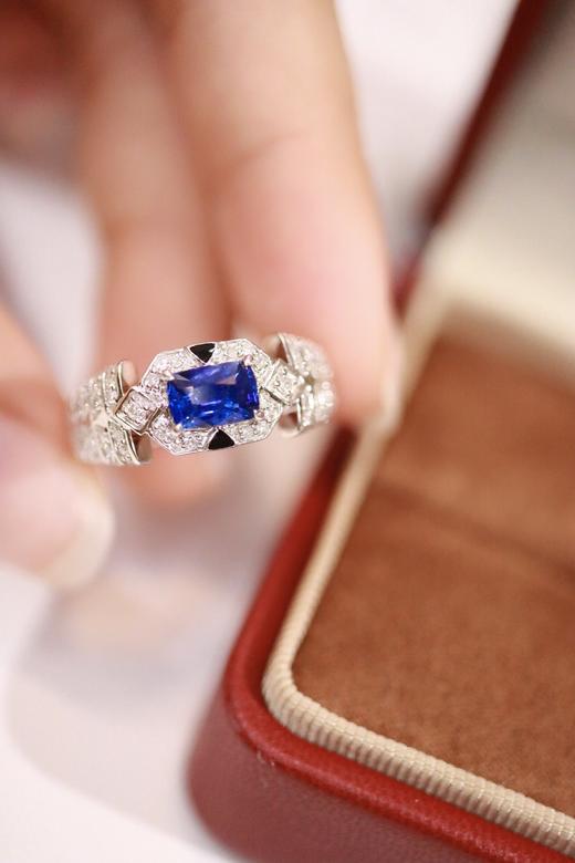 1.06ct 蓝宝石戒指 商品图7