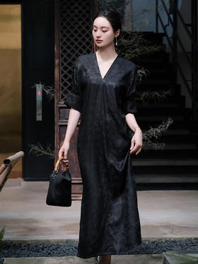 盛唐牡丹 |香云纱蝴蝶纹双V领长裙