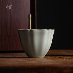 问鼎官窑宋青冰棱杯