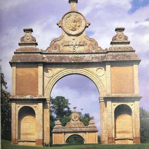 伊丽莎白一世的公共与私人世界 157幅插图（154幅彩色） 精装16开 商品图11