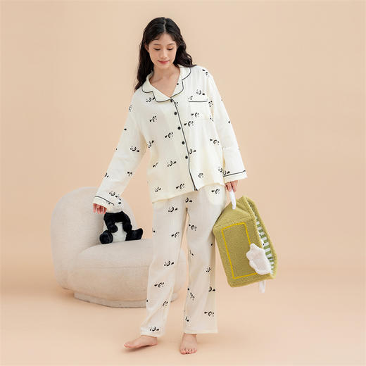 康妮雅女式长袖长裤开襟套装 商品图0