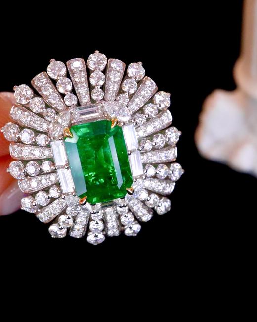 3.60ct 祖母绿戒指吊坠 商品图2