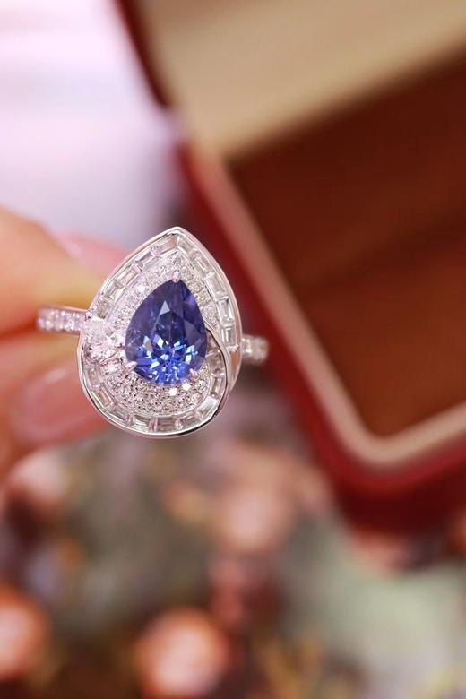 1.79ct 蓝宝石戒指 商品图1