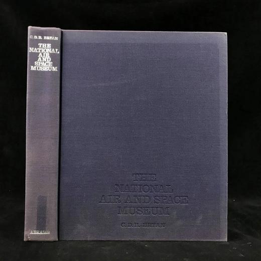 美国国家航空航天博物馆图集（1979） 300幅插图（241幅彩色） 精装大16开 商品图0