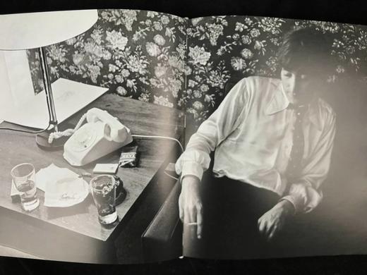 约翰·列侬图传 约百幅插图 精装大16开 商品图14